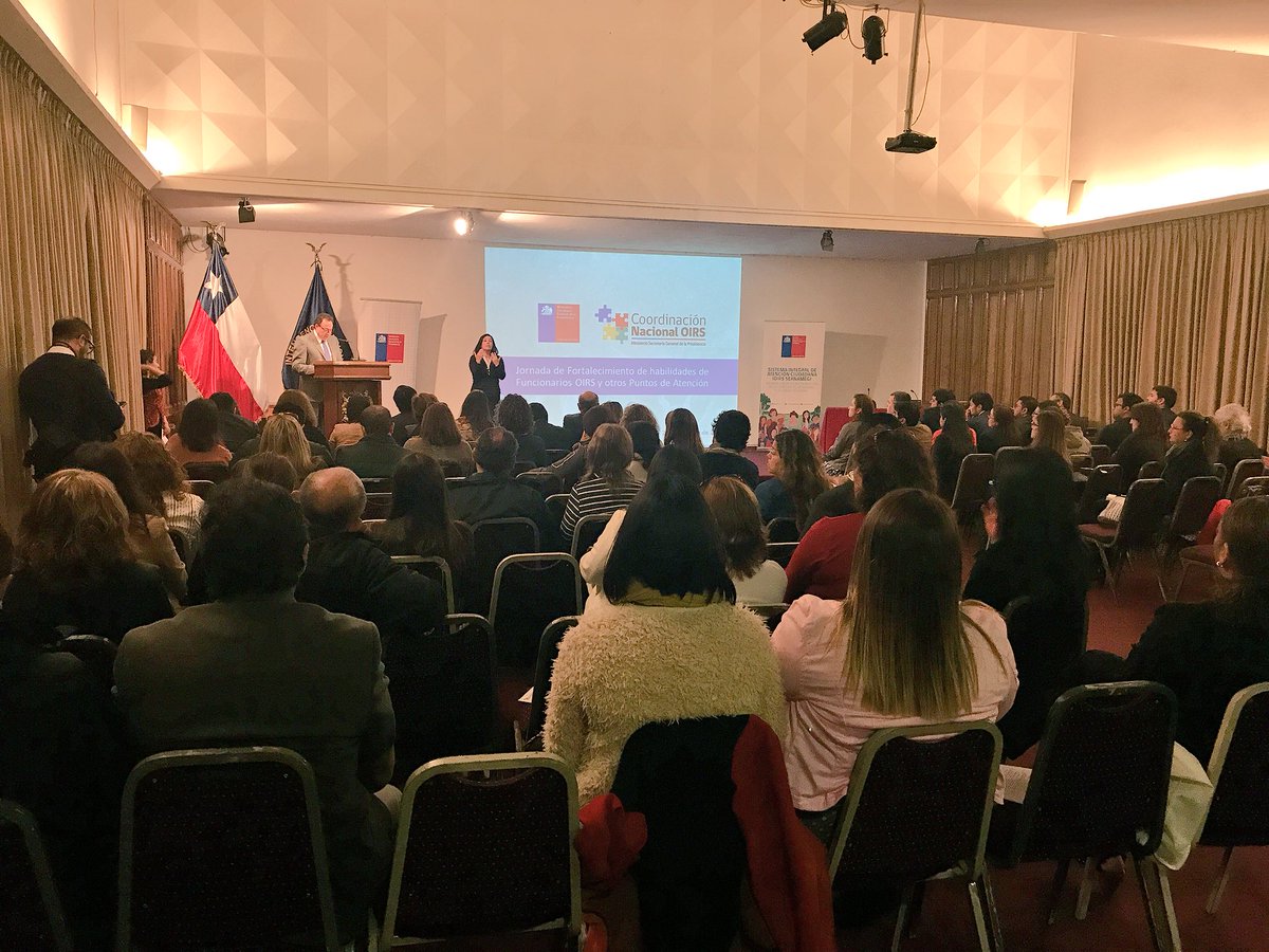 Ministro @SEGPRES G. de la Fuente destaca del rol fundamental de funcionario/as de las OIRS: “son el rostro del Estado ante las personas”.
