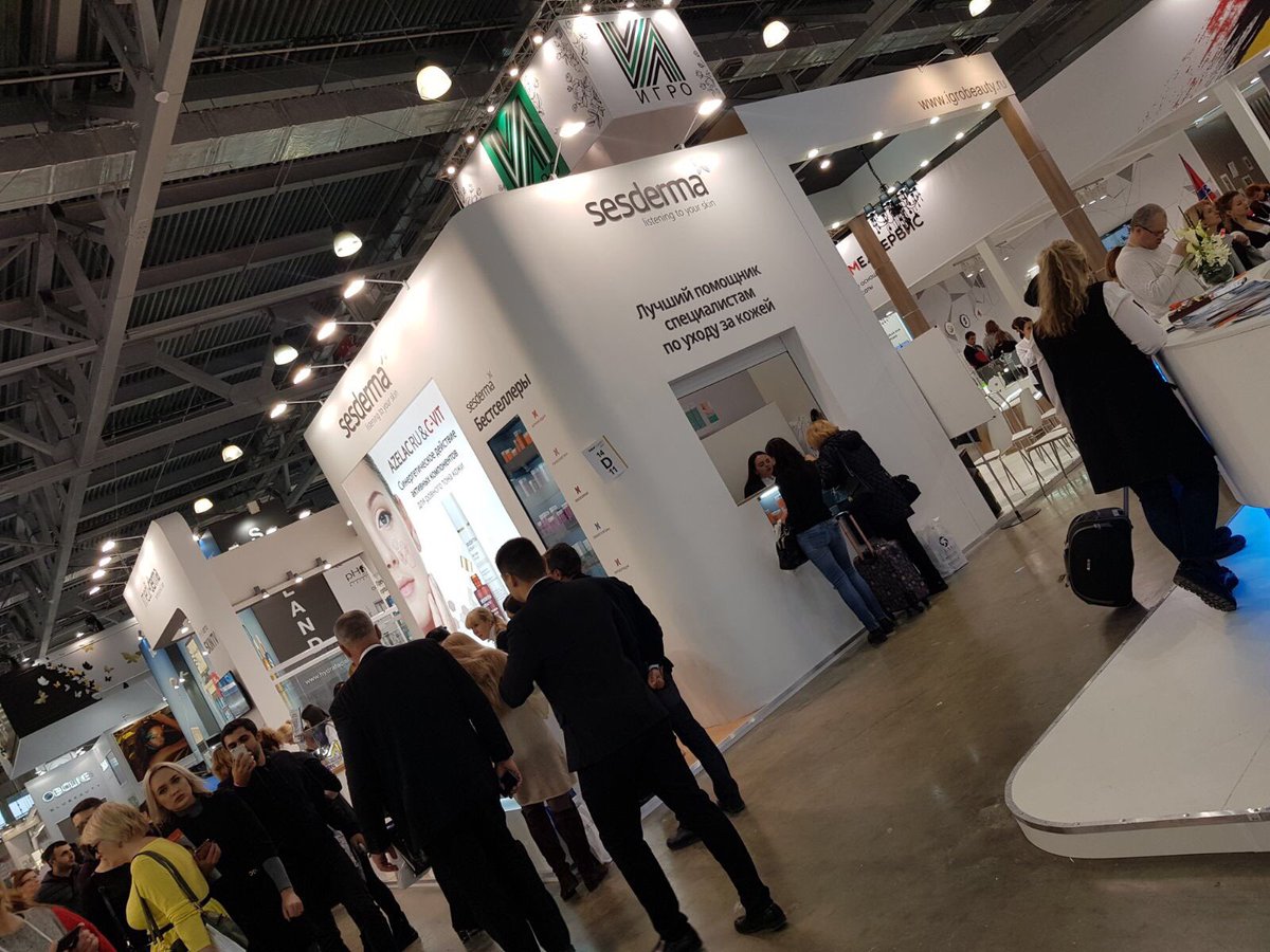 Gabi_Serrano_Jr's tweet photo. Todo listo para empezar! Primer día en #Intercharm2017 Rusia con @SesdermaRus y @medidermaOffic https://t.co/46Z2awXQ9W