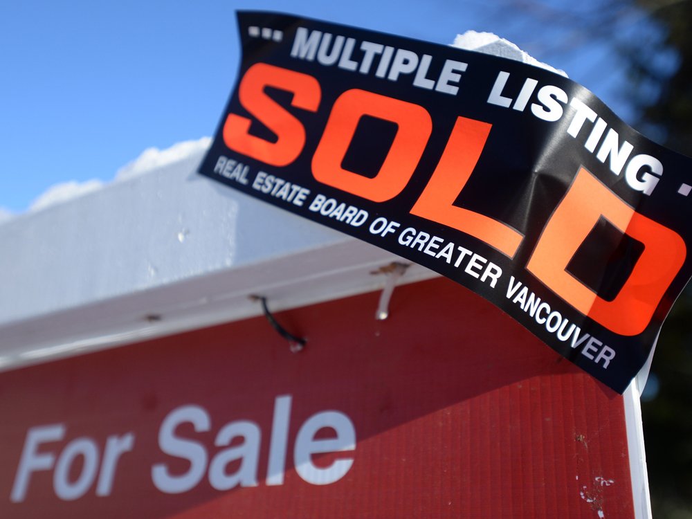 SilverMapleMtg's tweet photo. The Canadian housing market is in good shape, and so are the banks, analysts say https://t.co/BxhufocZLU https://t.co/YYd7W2Jp27