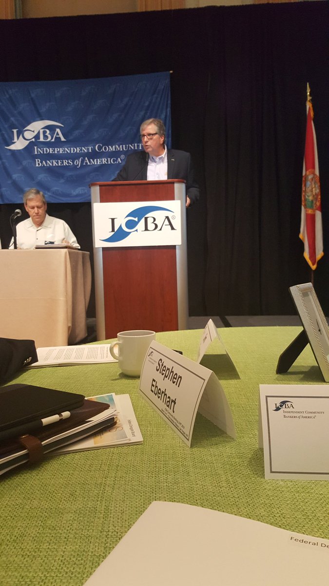 SEAGER's tweet photo. @ICBA #fdb17 #breakers https://t.co/ZKPkanXs8L