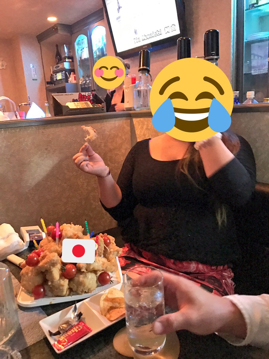 satoshi310o's tweet photo. 6月
初めて行った店の子の誕生日をノリで祝った😂
カニのお店なのに海老を食べる(о´∀`о)
仕事も順調？ほんと何でも屋さんだな😱
中学の同級生で部活も一緒！たまに遊ぶけどこの日は初飲み！
色々聞けて楽しかったな😏 https://t.co/gFt060wXMG