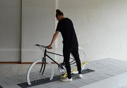 FietsberaadNL's tweet photo. Dutch Designer Week - Onzichtbare fietsenstalling https://t.co/PEZEMmprLD https://t.co/kmTqsylr2Z
