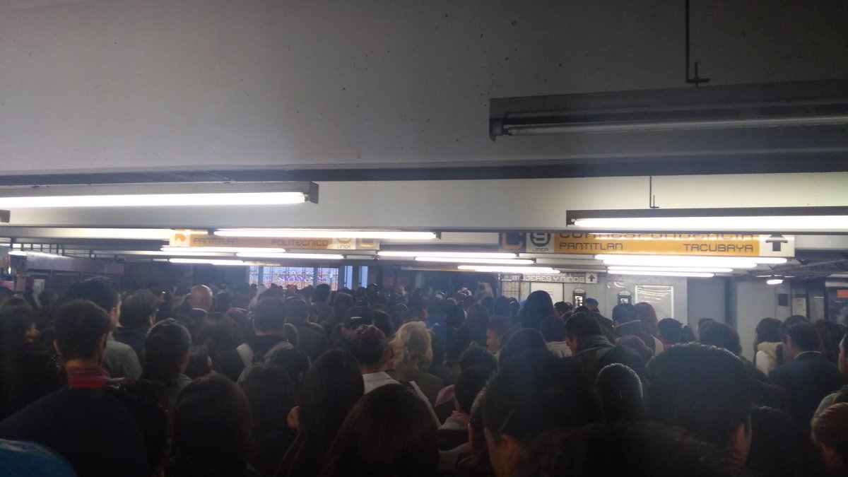 scorpamx's tweet photo. @MetroCDMX  otro hermoso día en el metro https://t.co/AjQL0OqXd3