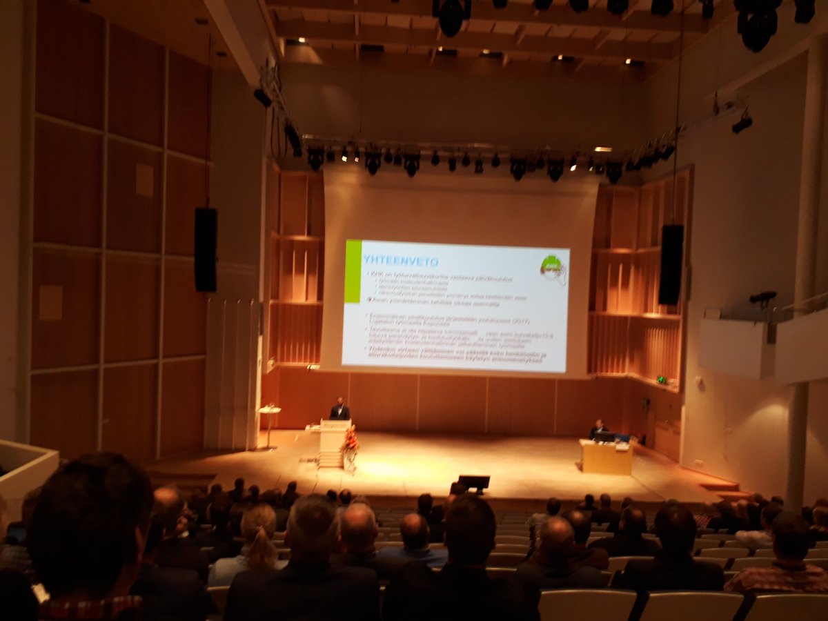 REN_TUT's tweet photo. Tero jälleen ehdokkaana kosteusturvallisen rakentamisen palkintoon #rakennusfysiikka2017 -seminaarissa, aihe työmaan #kosteudenhallinta https://t.co/x361qW5dex