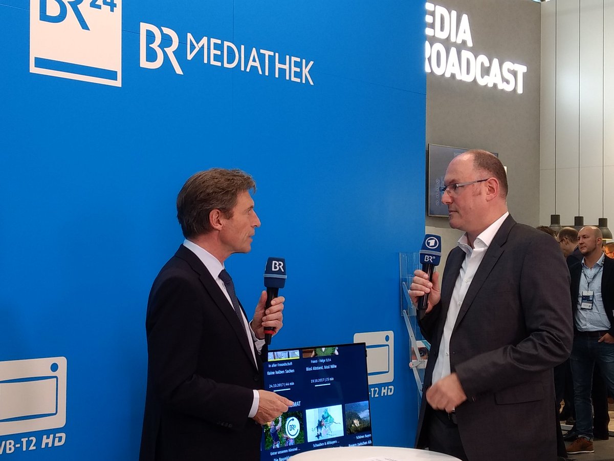 <a href="/helwin_lesch/">Helwin Lesch</a> von <a href="/BR_Presse/">BR - Bayerischer Rundfunk</a> im Interview zur #5G Media Initiative. Alles Weitere gleich in unserm Panel Raum 11
