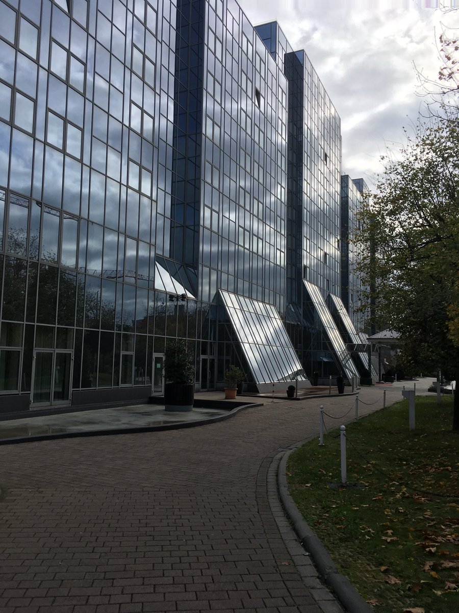 evapoppe3012's tweet photo. Los geht’s mit dem herbstcamp 👏👏👏👏#YITT #yst #telekomwall die besten Azubis der #Telekom lernen sich kennen #werkstolz https://t.co/9Rku7PTWZj