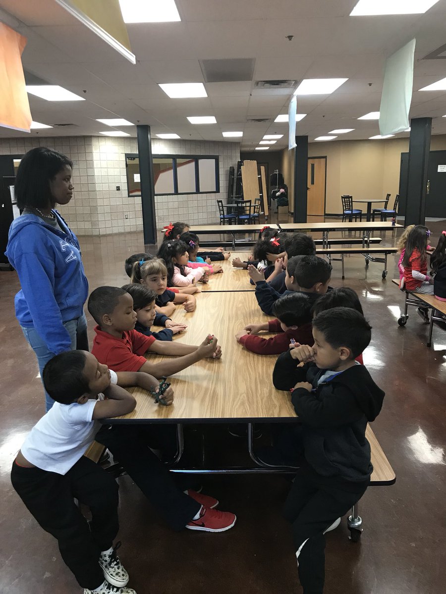 LauraABrandes's tweet photo. Red Ribbon Week! @Life_Eagles https://t.co/TYtDecCuAM