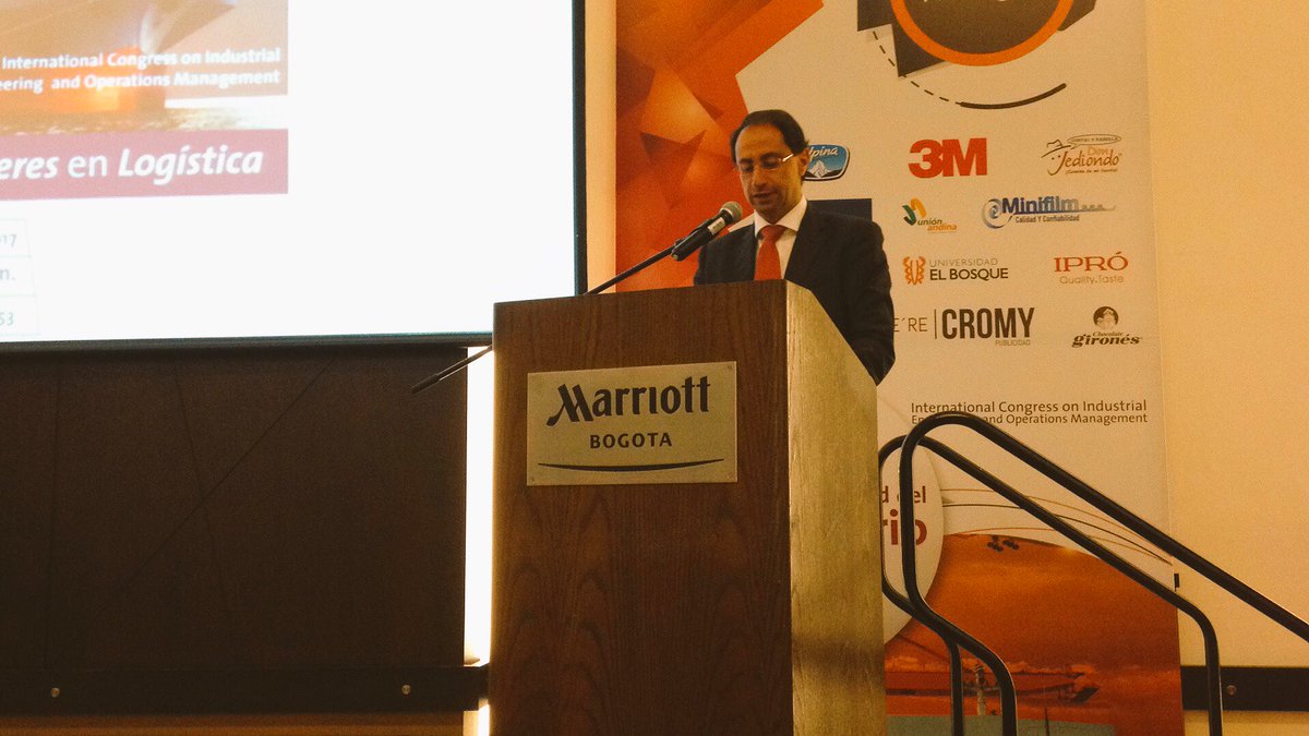 AdmonURosario's tweet photo. "Este tipo de eventos que nos permiten ser parte del cambio" @jrestrp #URLogistics https://t.co/rq3swIFRtL