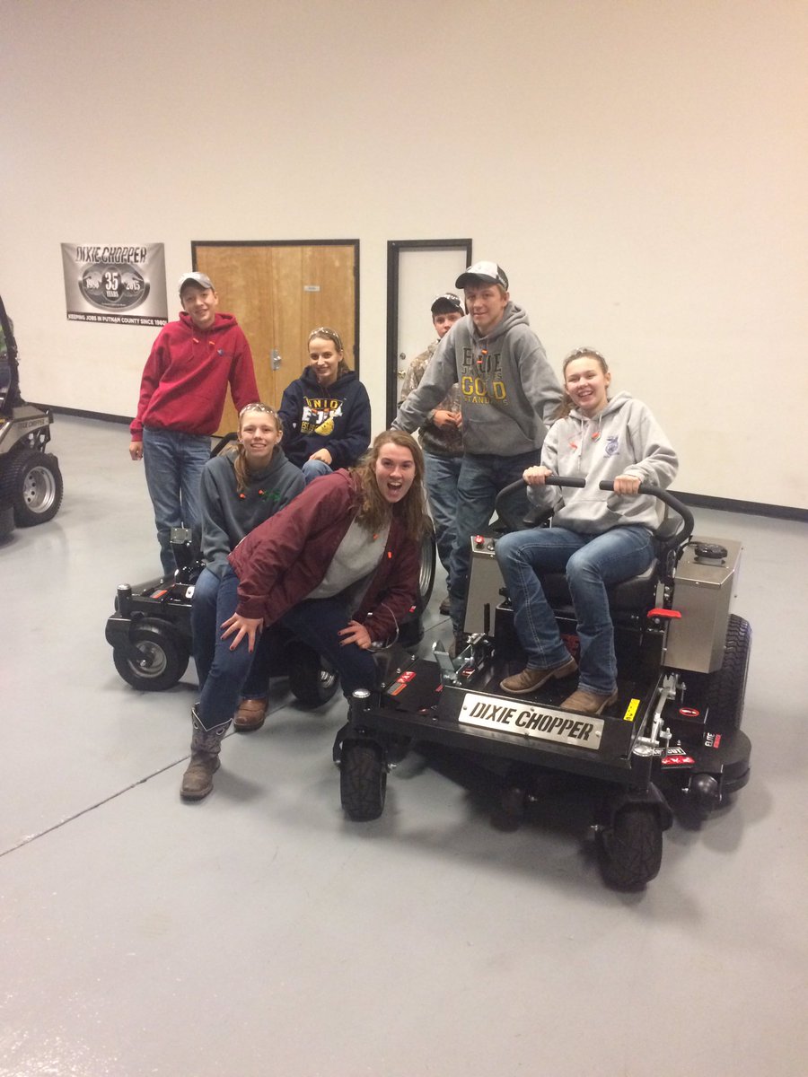kylemab's tweet photo. Union FFA touring Dixie Chopper manufacturing plant! @UnionHighCats https://t.co/EyuGFtYNYf