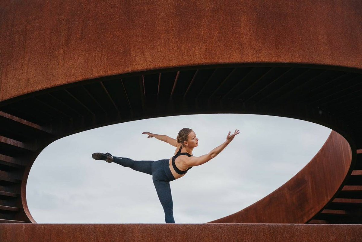 soortydenim's tweet photo. The city was a place she needed to explore, use to evolve, bounce off, and feel awakened. #denimactive @soortydenim #active #sports #energy https://t.co/fiBm1IWtdU