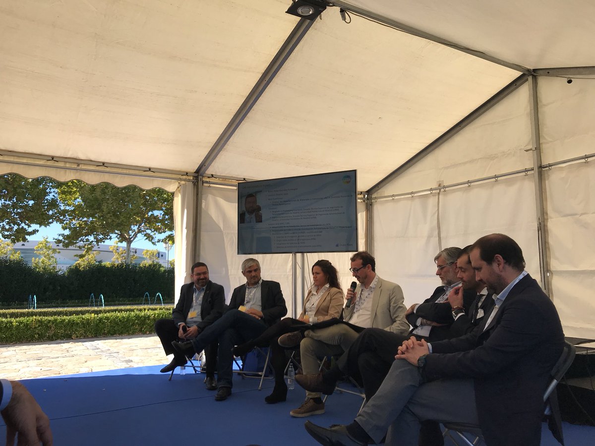 grupoalava's tweet photo. Cerramos #IMPhocus17 con una mesa redonda sobre “Sistemas aéreos no tripulados” ¡Gracias por acompañarnos! https://t.co/CFskESLzbn