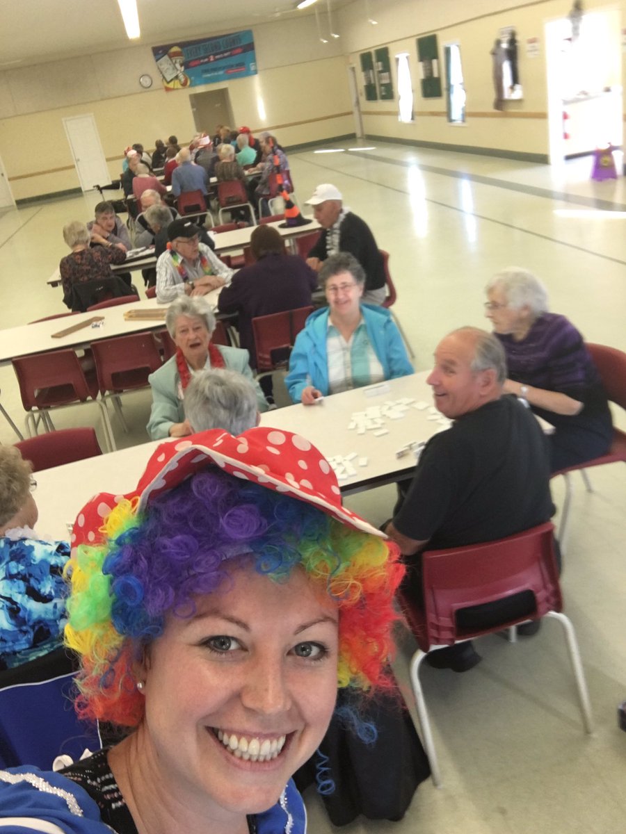 modgrec's tweet image. Clowin&apos; around at work! #seniorfunday #cardtime