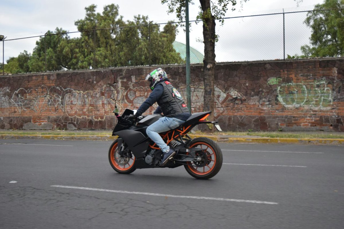 elpoderdelc's tweet image. El #DesafíoModal 2017 ya empezó y la meta será en el Reloj Chino 🏁