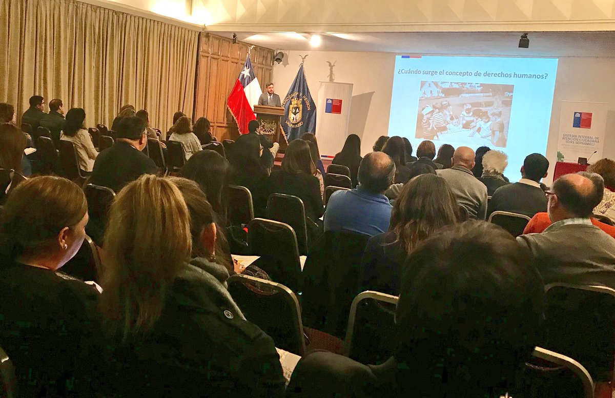 Abogado <a href="/SEGPRES/">Ministerio Secretaría General de la Presidencia</a> expone a funcionario/as OIRS sobre principio de igualdad y no discriminación en la atención de personas. Valparaíso.