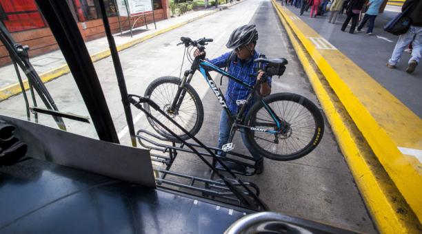 #BicicletaEsCiudad Integrar la 🚴‍♀️con 🚌Aumenta los destinos a los que pueden acceder usuarios de bicicletas ➕beneficios para las ciudades