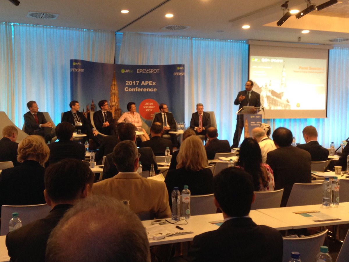EPEXSPOT_SE's tweet photo. End of our panel "Impact of Energy Market Integrations"! Thank you to all our speakers & to our summarizer #APEx2017 #conference #brussels https://t.co/8BLD4QxKUi