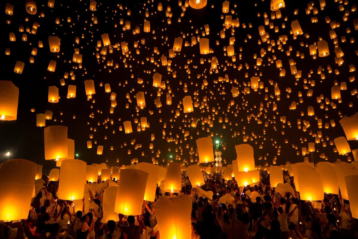 FREE EVENT
Linda's Lantern/Light craft workshop this Sat 4th Nov <a href="/FleetwoodMkt/">Fleetwood Market</a> Sessions take place at 10.30am - 12.30pm and 2pm- 4pm #LYLM17