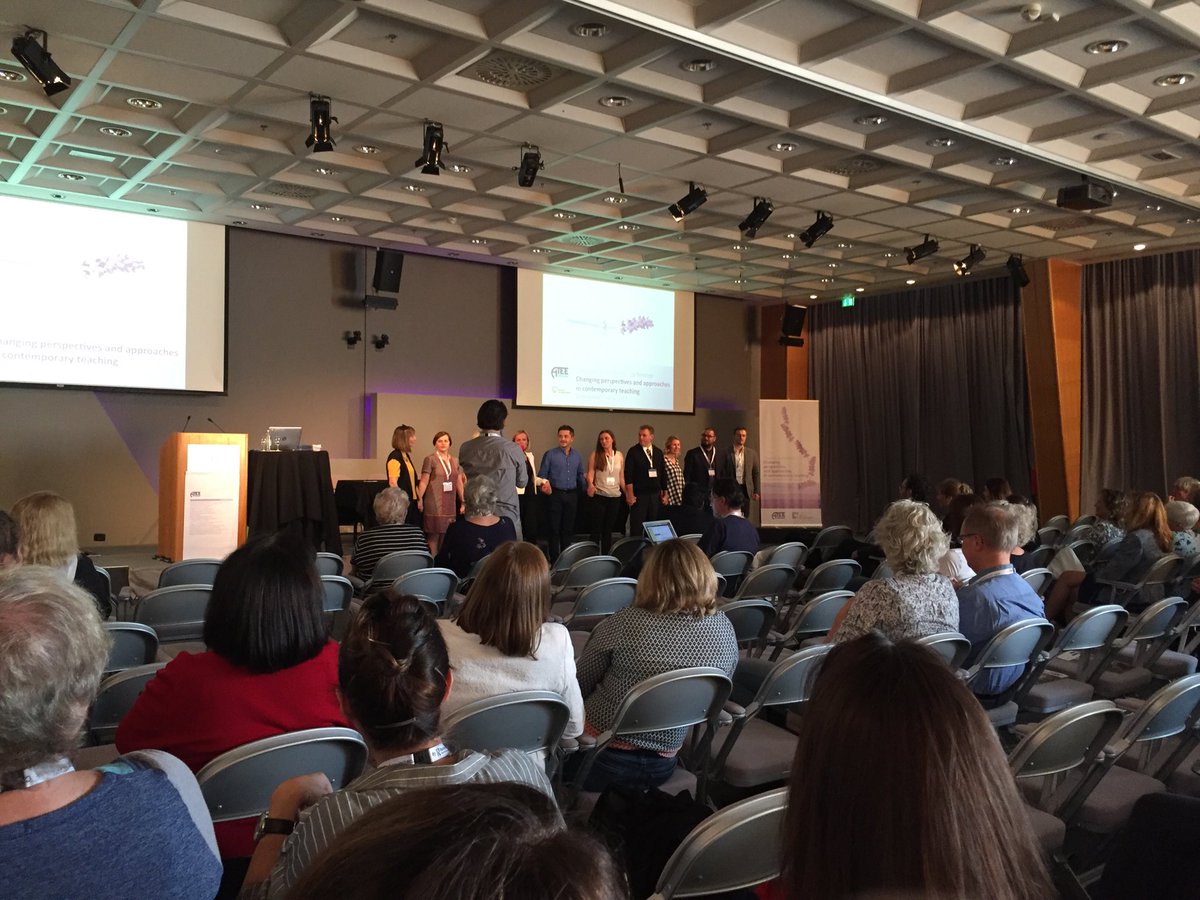 DavidPowellHud's tweet photo. Emotional and warmly received closing comments from University of Osijek organisers of #ATEE2017 Great conference, great people. Well done 👏 https://t.co/gQwgnwBm3z