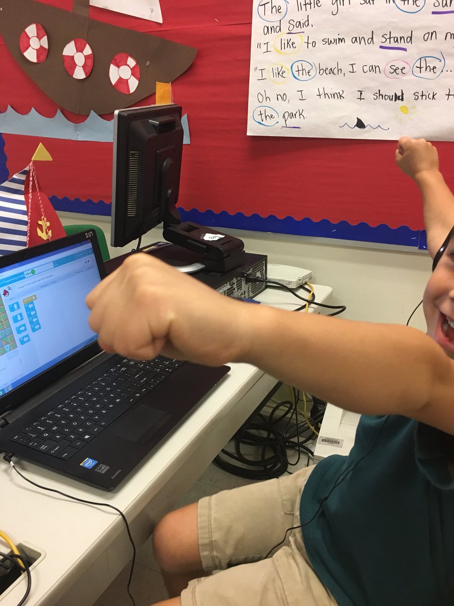 WandaVinsongirl's tweet photo. #kindergartencoder So excited - thanks @codeorg @TampaBaySTEM @HCPSMagnet #HCPSTeach https://t.co/1czjTFqPTl