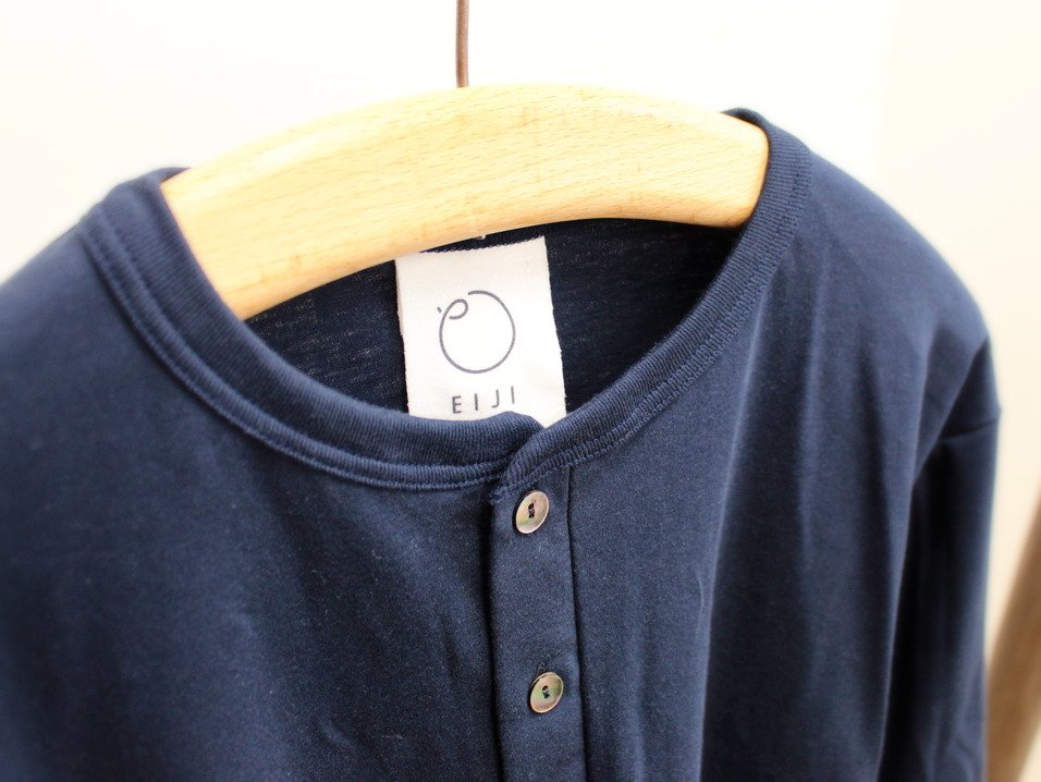 EIJI_Tee's tweet photo. Shell Button type EIJI Tee
貝ボタンヘンリーネック EIJI
#EIJI #Henley #shellbutton #pearlbutton #貝ボタン #ヘンリーネック #パターンオーダー #NavyTee https://t.co/KpqmyEj8AO
