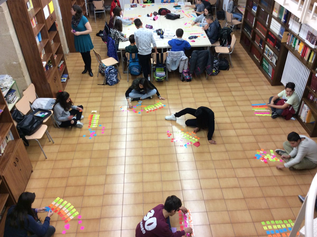 MachadoMusical's tweet photo. 22 alumnos x 49 cartas = total 1078 #NoteValues #MusicCardGames #Bilingües https://t.co/1aZJ8qtjkk