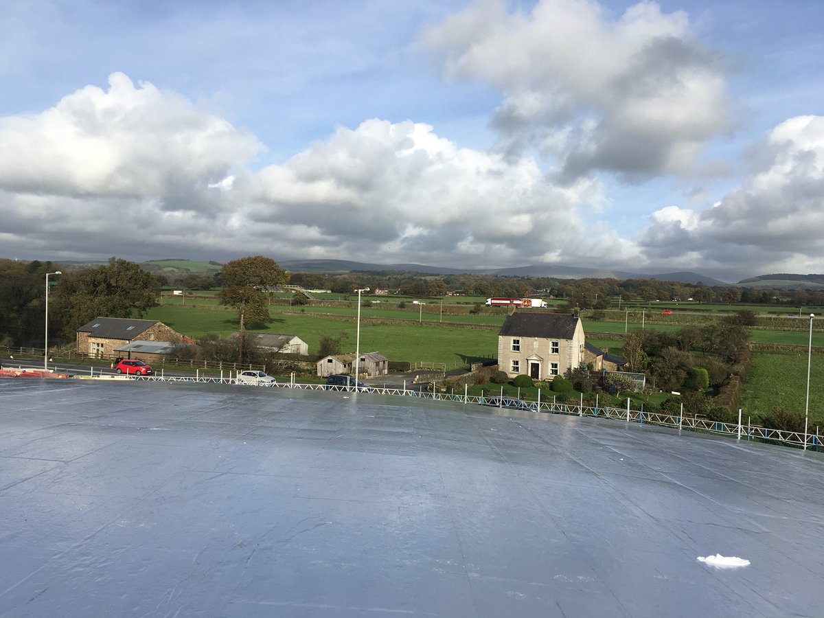 andyhug18653192's tweet photo. #slproofwithaview @SikaCraigLAM @sikaliquidplastics @charlottehilton https://t.co/W41loizkWQ
