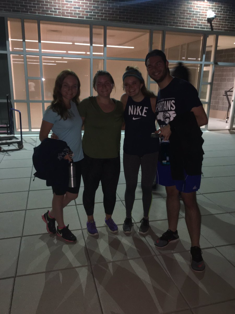 maddypeek's tweet photo. #UNCGRHA #RHAmovengroove #woo #spencershallcouncil #gospartans https://t.co/xgTX4JI4gr