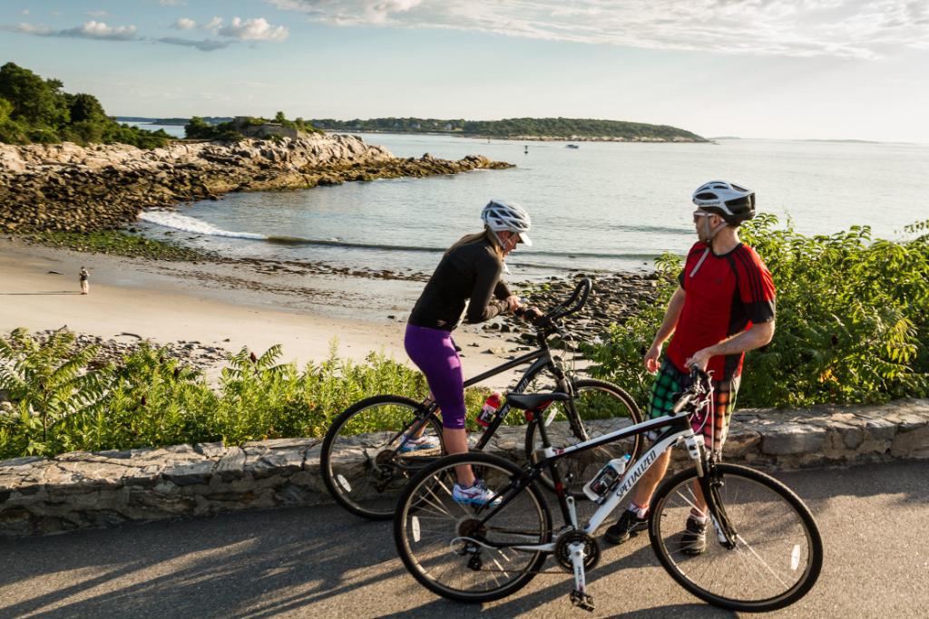 runnersworld's tweet photo. Hit the road on two wheels to become a better runner. https://t.co/jDJUGzCOvX https://t.co/sS2kxMmEqS