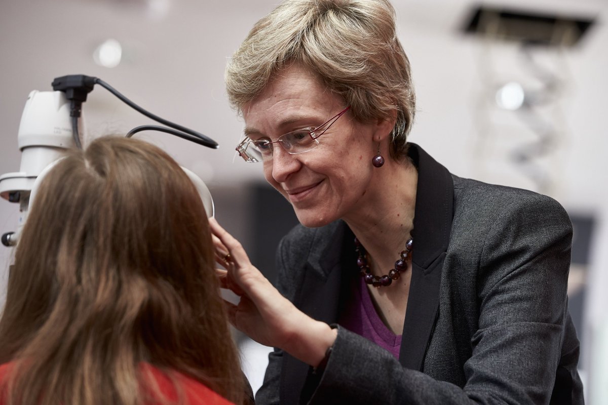 your_eyes_UK's tweet photo. Do you have any general questions relating to #EyeHealth? #AskAnExpert on our site: https://t.co/jLfKbTuPb4 #ClinicalAdvisors #CollegeOptom https://t.co/CZn7Slpe36