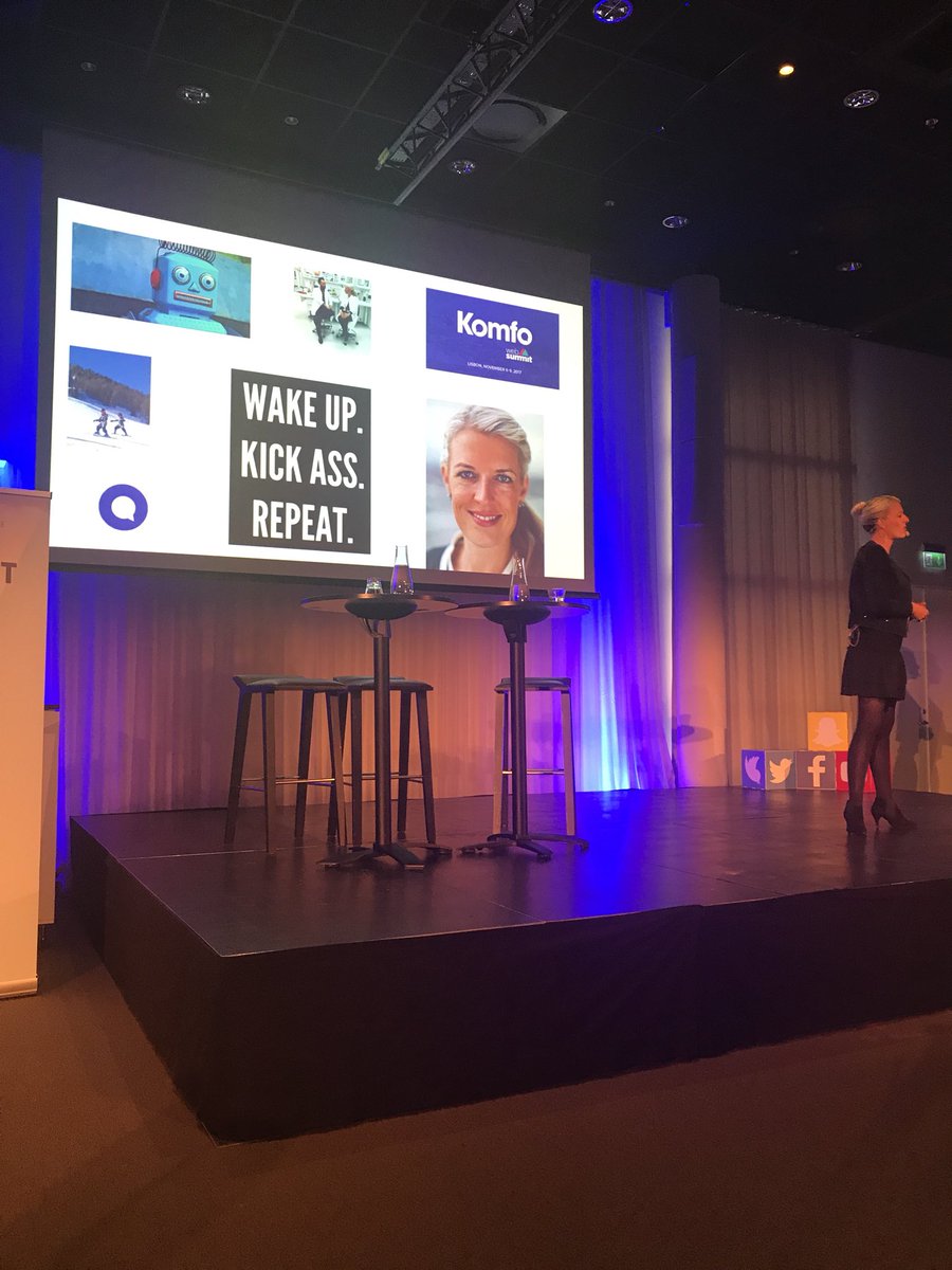 Leykho's tweet photo. Bästa @LisbethChawes från @komfo på scen nu ✌️👏 #IIF2017 #socialmediamarketing https://t.co/4YaQPP1qqh