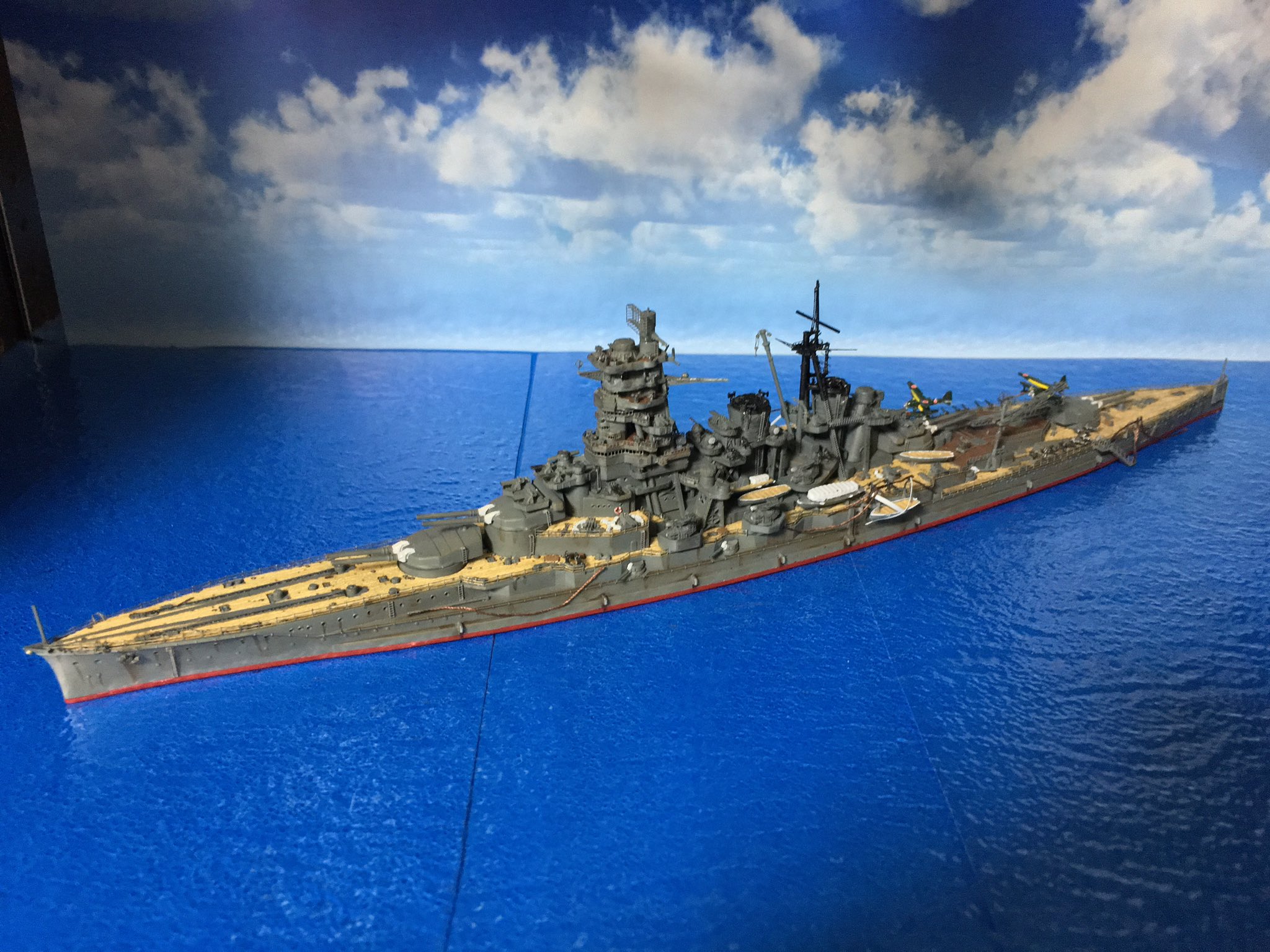 日高 昴 Tren Twitter 今夜も残業で工廠開けずなので 過去建造艦を晒します 戦艦 金剛 17 04 26 17 05 05 10日 Gw有りで短期 双眼望遠鏡とか艦橋周りに付けて満足して 空中線未取付け 金剛型や長門型の艦橋まわりのこの密度感はよろしなぁ 艦船模型