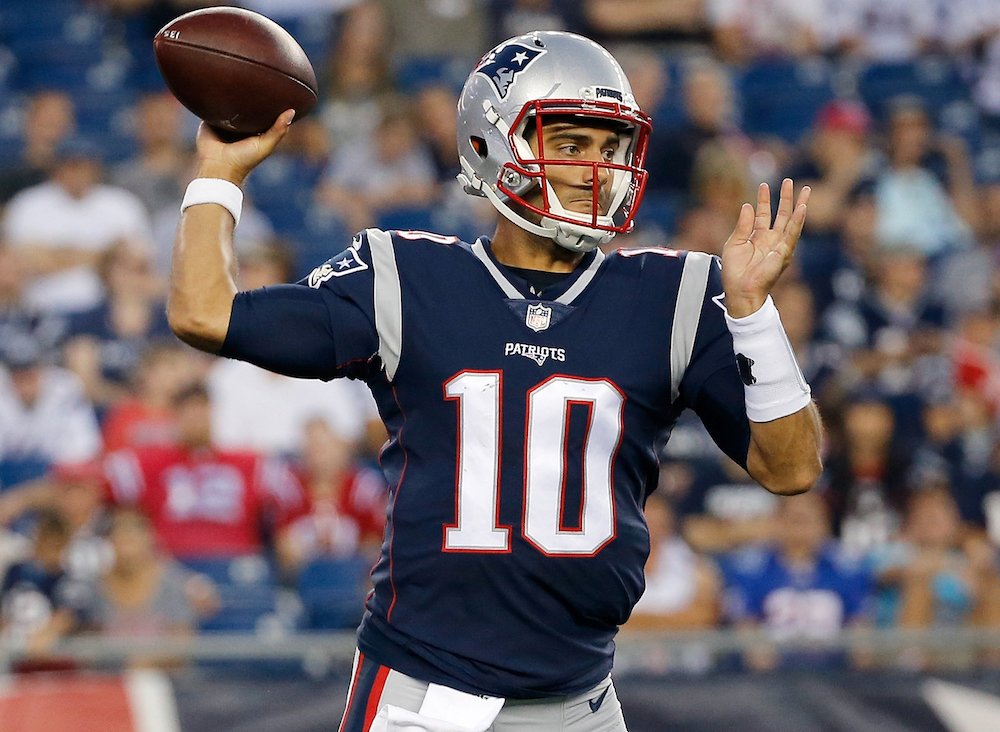 BleacherReport's tweet photo. Injuries have some teams needing a boost at QB. Ideal trade targets for every NFL team 👉 https://t.co/OMyVPSbaqv https://t.co/XfPvkIlier