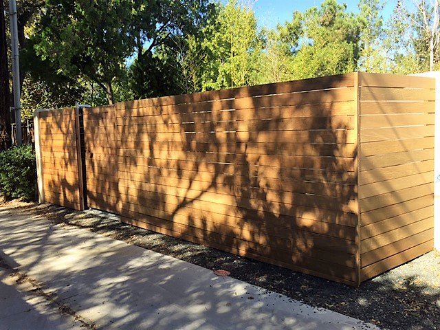 TitanFence's tweet photo. Are you interested in building a new Ipe fence? Titan is here to help! #IpeFence #PoolFence #WednesdayWisdom https://t.co/K8vtwG7Q1A