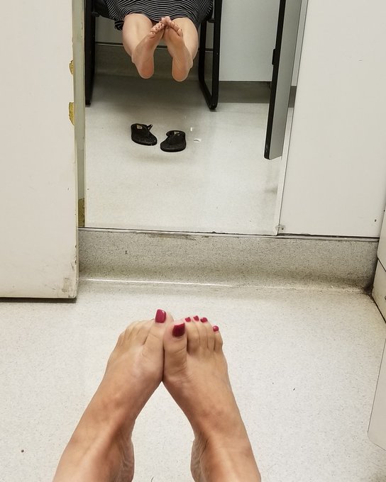 Groggy from surgery, but still thinking of you guys. Dirty room/ #prettyfeet #footfetishnation #toes<a href="/tag/toes"class="tags"><span>#toes</span></a><a href="/tag/prettyfeet"class="tags"><span>#prettyfeet</span></a><a href="/tag/footjob"class="tags"><span>#footjob</span></a><a href="/tag/soles"class="tags"><span>#soles</span></a><a href="/tag/footfetishnation"class="tags"><span>#footfetishnation</span></a>