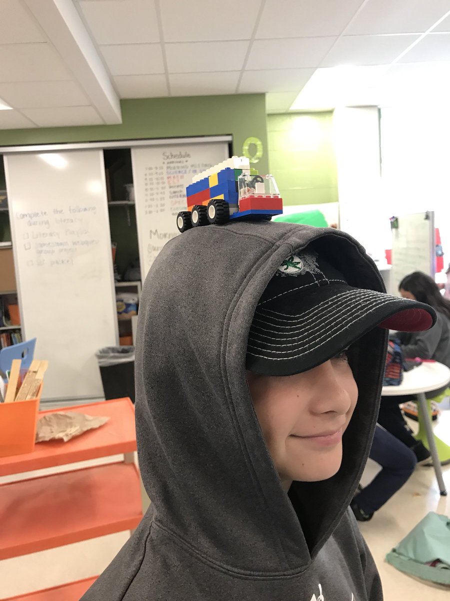 MsCGlover's tweet photo. #GlobalMakerDay challenge: make a rectangular prism that can hold cotton balls and is no longer than 5 inches and no wider than 8.5 inches https://t.co/gHugWDHiMd