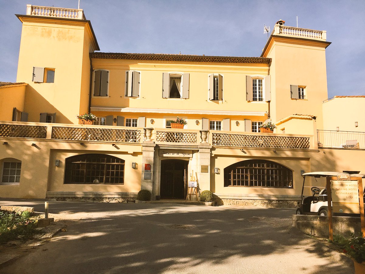 jmlpyt's tweet photo. Début du D-Day pass Côte d’Azur golf #CotedAzurFrance #passgolfs golf #visitvar #paysdegrasse #swing #Golf #begude #travel #jmlpyt https://t.co/LggcdumBuU
