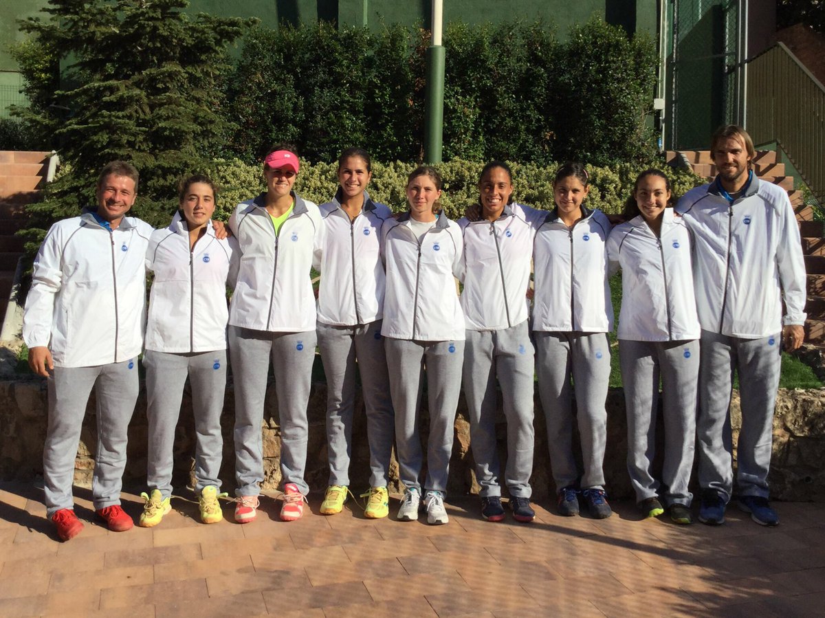 CTBarcino's tweet photo. El nostre equip ja està a punt per al Campionat d’Espanya Absolut per Equips Femenins. Endavant! https://t.co/OyQvrx4uDY