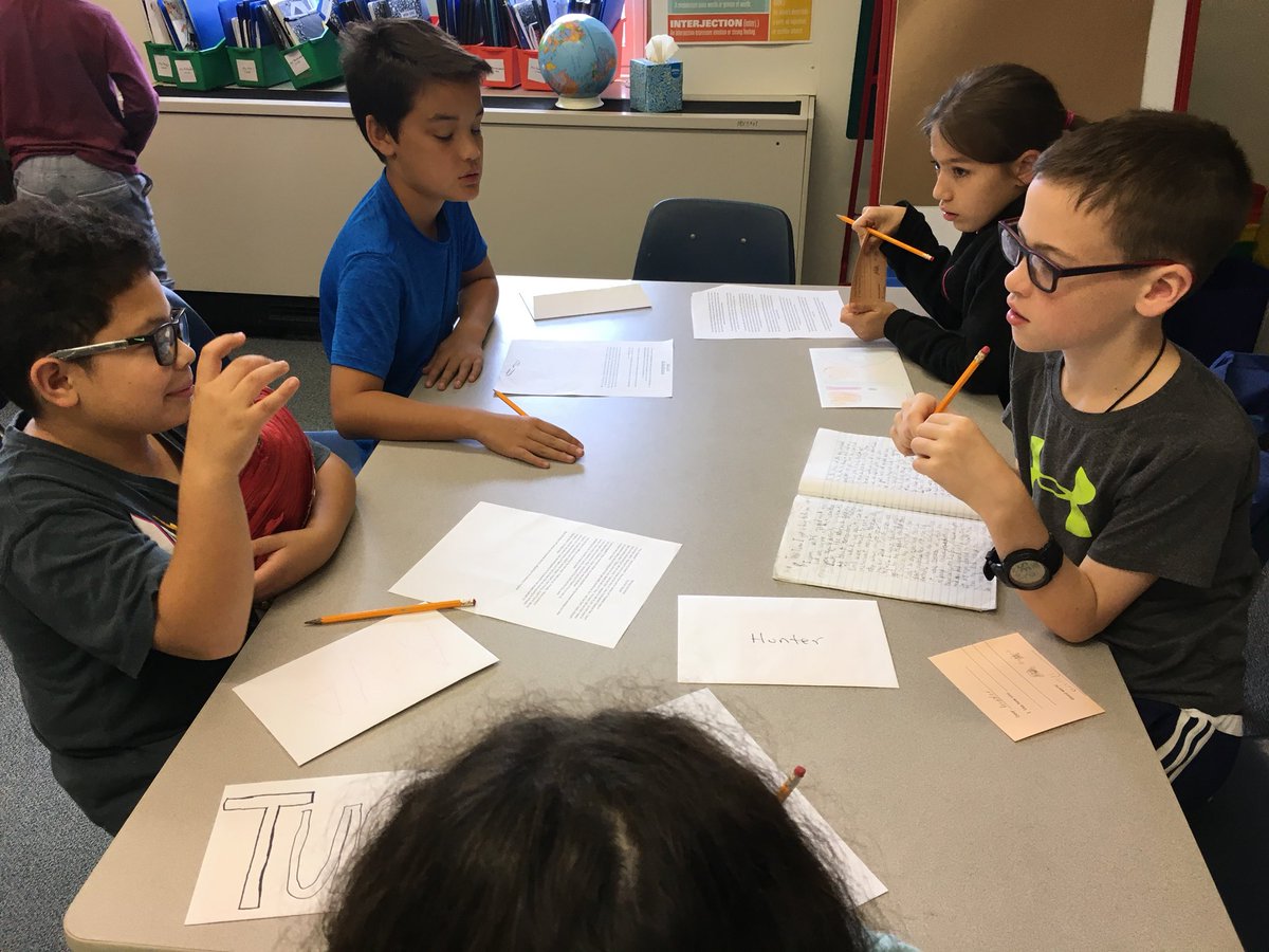 APGlebe1's tweet photo. Fifth Grade peer review at Glebe. Great job writers! @GlebeAPS @Glebe5thgraders https://t.co/IRcasKaUwo