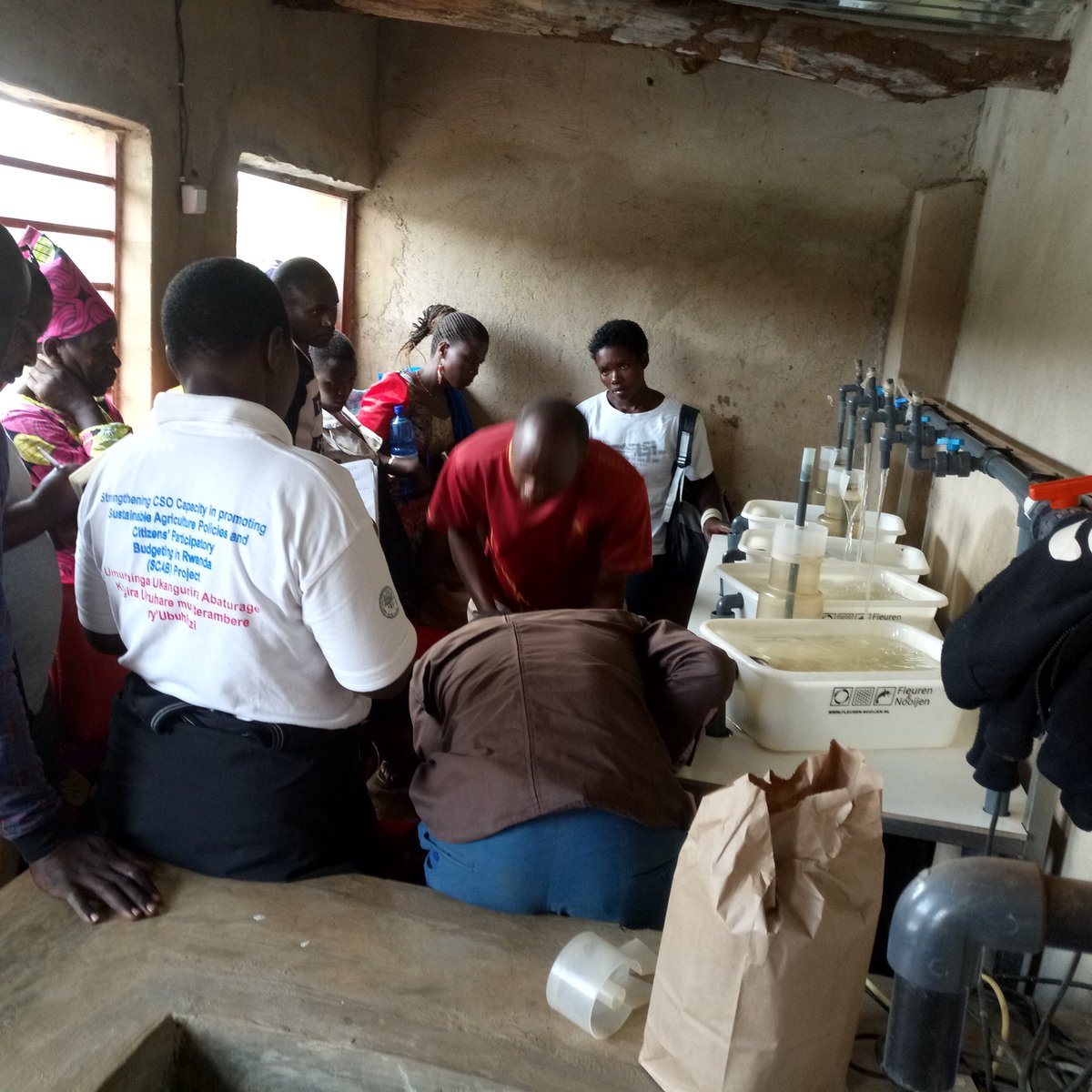 RwandaThsch's tweet photo. Thank you TH. Training for our hatchery house - egg collection time! #Sustainability #thrwanda https://t.co/I7NJISszRm