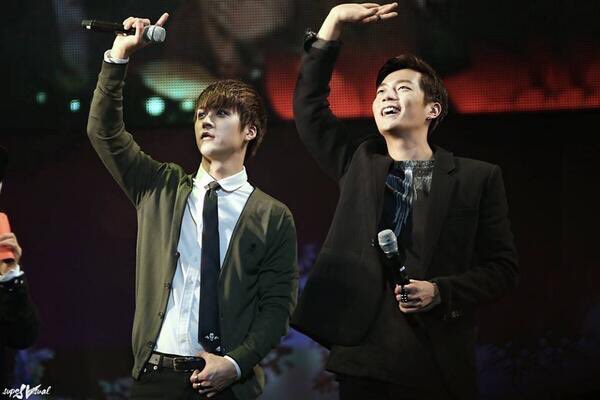 yourbananamilk_'s tweet photo. 1. beast/highlight ; dujun x dongwoon #duwoon https://t.co/OdqPNqgOfG