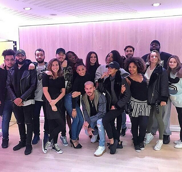 pokofannanou's tweet photo. @Regranned from @pokorafrance - 📸 Ce matin, c’était visionnage du DVD Live du #MyWayTour pour la Team 💽💃🏻🎤 #mywaycrew #mattpokora https://t.co/BBVBr0RSQW