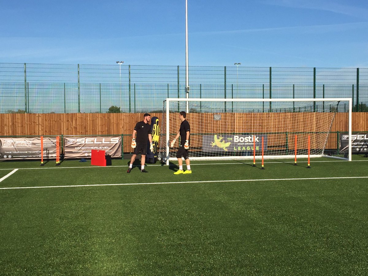 fitforfootball's tweet photo. Almost time! #diamondfootball #fitforfootball #begovic #sellsGK https://t.co/ZQi5OeW8R6