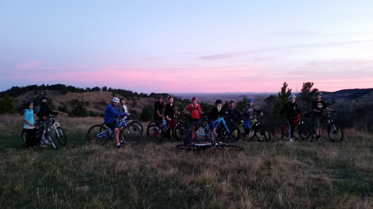 MrJohnsenPE's tweet photo. 6:45 am means time to ride for these kids that can really shred! #spearfishms https://t.co/gtnz4JuT0y