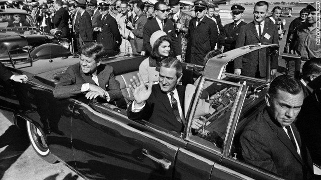la_patilla's tweet photo. Trump autorizó abrir los documentos secretos del asesinato de John F. Kennedy https://t.co/d6O4c73IOV https://t.co/gJeVkEpXFH