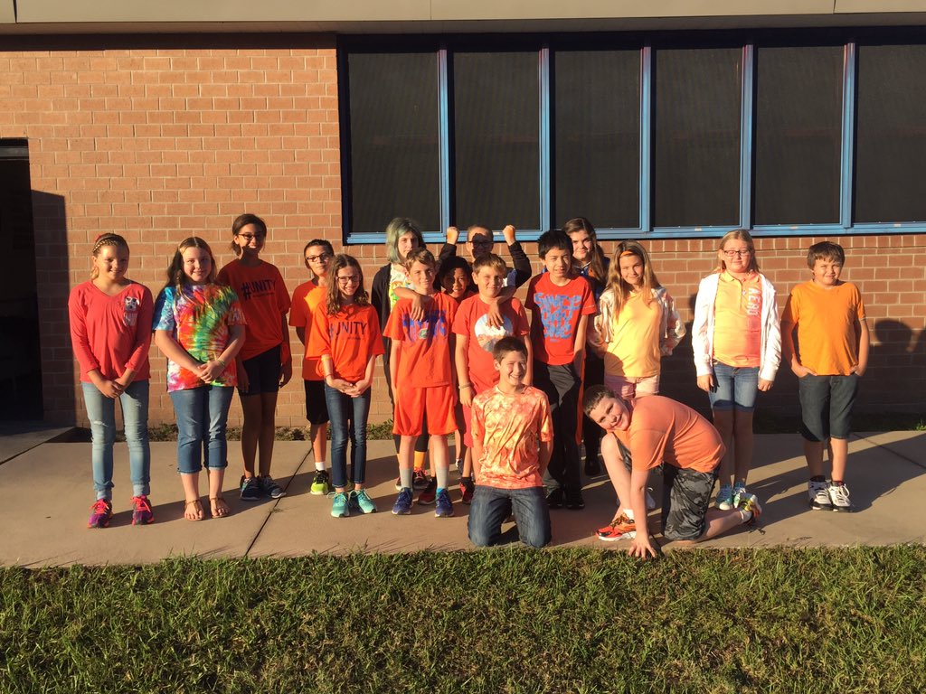 CRPSMrGutierrez's tweet photo. #Unityday Wear orange! #homeroom #csmsriseup #FalconsALLin https://t.co/XblamLIQ11