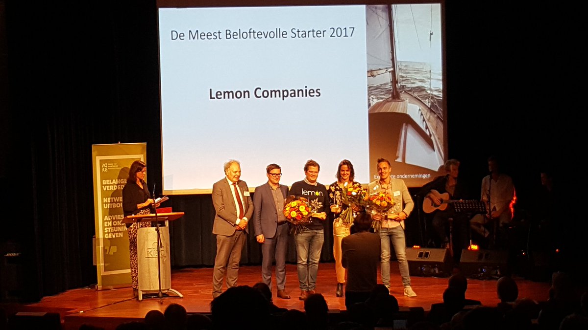 koenmaertens's tweet photo. @LemonCompanies meest beloftevolle starter @kvkaw #EO2017 #Excellenteondernemingen #JongVoka https://t.co/eAkKXo2Evt