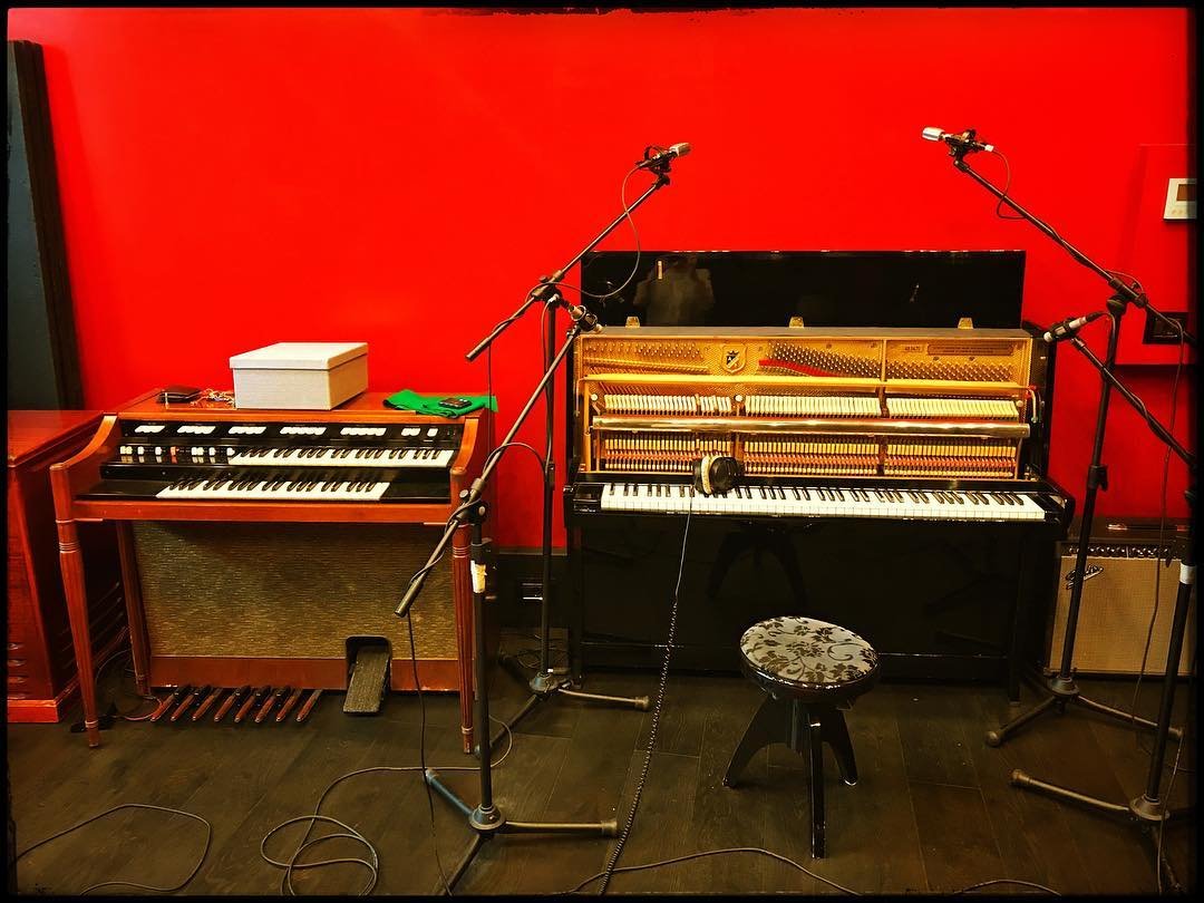 Reslosound (@reslosound) on Twitter photo If you're in or around #Rome #Italy check out #Bloom #Studio & @WBabbini's work, great shot with <a href="/Reslosound/">Reslosound</a> #RibbonMic #Stereo #Piano If you're in or around #Rome #Italy check out #Bloom #Studio & @WBabbini's work, great shot with <a href="/Reslosound/">Reslosound</a> #RibbonMic #Stereo #Piano