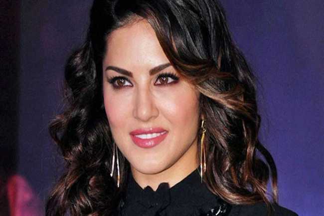 denisselliott's tweet photo. Unseen Clicks of #Sunny #leone Know more visit here- https://t.co/XstJJrTeqv https://t.co/ieTmpqIZb8