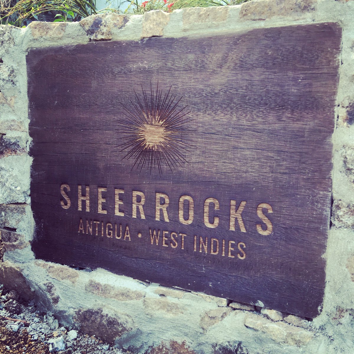 We made it to Wednesday, time to celebrate! Sheer Rocks is always a good idea.
#SheerRocks #openallsummer #tapas #lunch