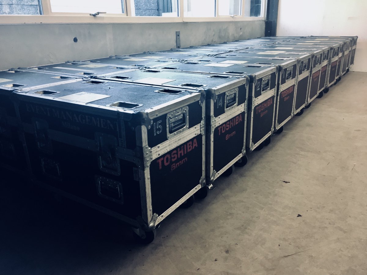 eventmuk's tweet photo. #toshiba #technorainbow ready to go! @KitMapperHQ https://t.co/maKBtM5HY7